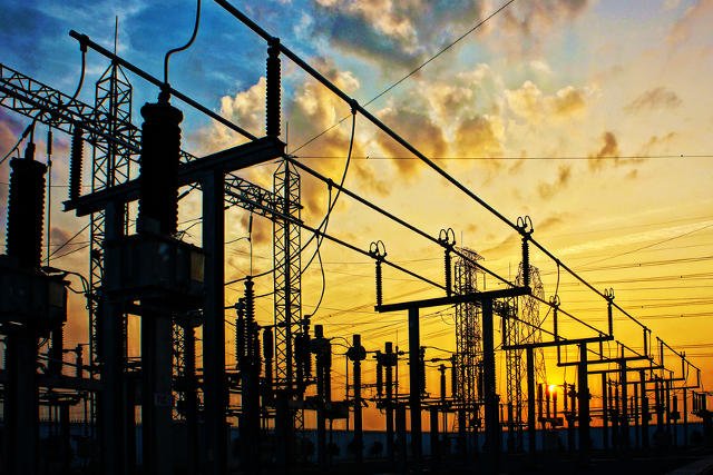 Chcesz zmienić dostawcę prądu? Uważaj na pułapki!