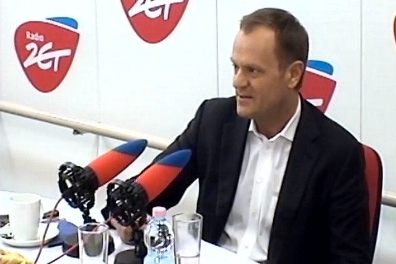 Donald Tusk u Moniki Olejnik: Chyba nie wierzą w to, że przybijałem żółwiki z Putinem