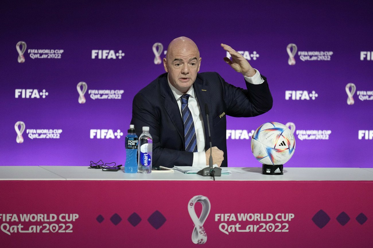 Gianni Infantino dzień przed rozpoczęciem mundialu w Katarze ostatecznie skompromitował siebie i całą FIFA.