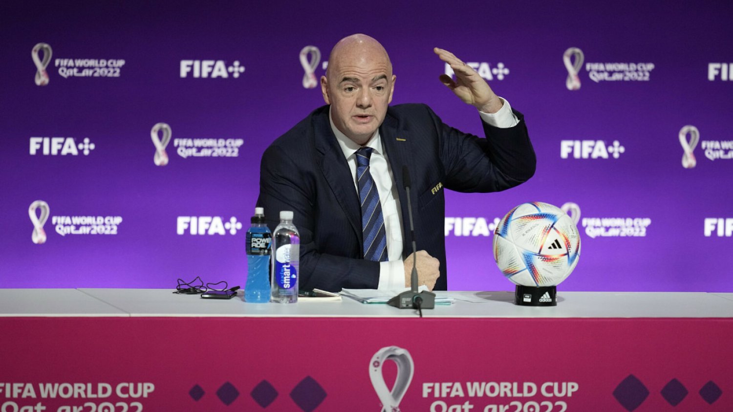 Gianni Infantino dzień przed rozpoczęciem mundialu w Katarze ostatecznie skompromitował siebie i całą FIFA.