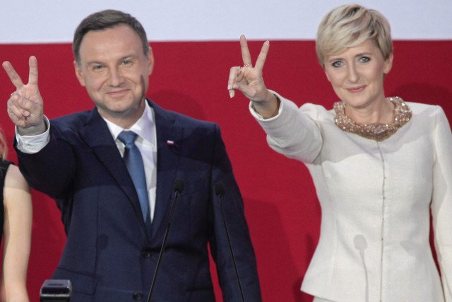 Andrzej Duda oraz jego małżonka spotkają się z ustępującym prezydentem Bronisławem Komorowskim