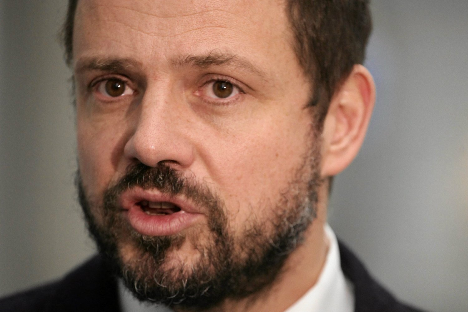 Sondaż przeprowadzony na zlecenie PO pokazuje, że Rafał Trzaskowski jest bliski wygranej w walce o fotel prezydenta Warszawy.