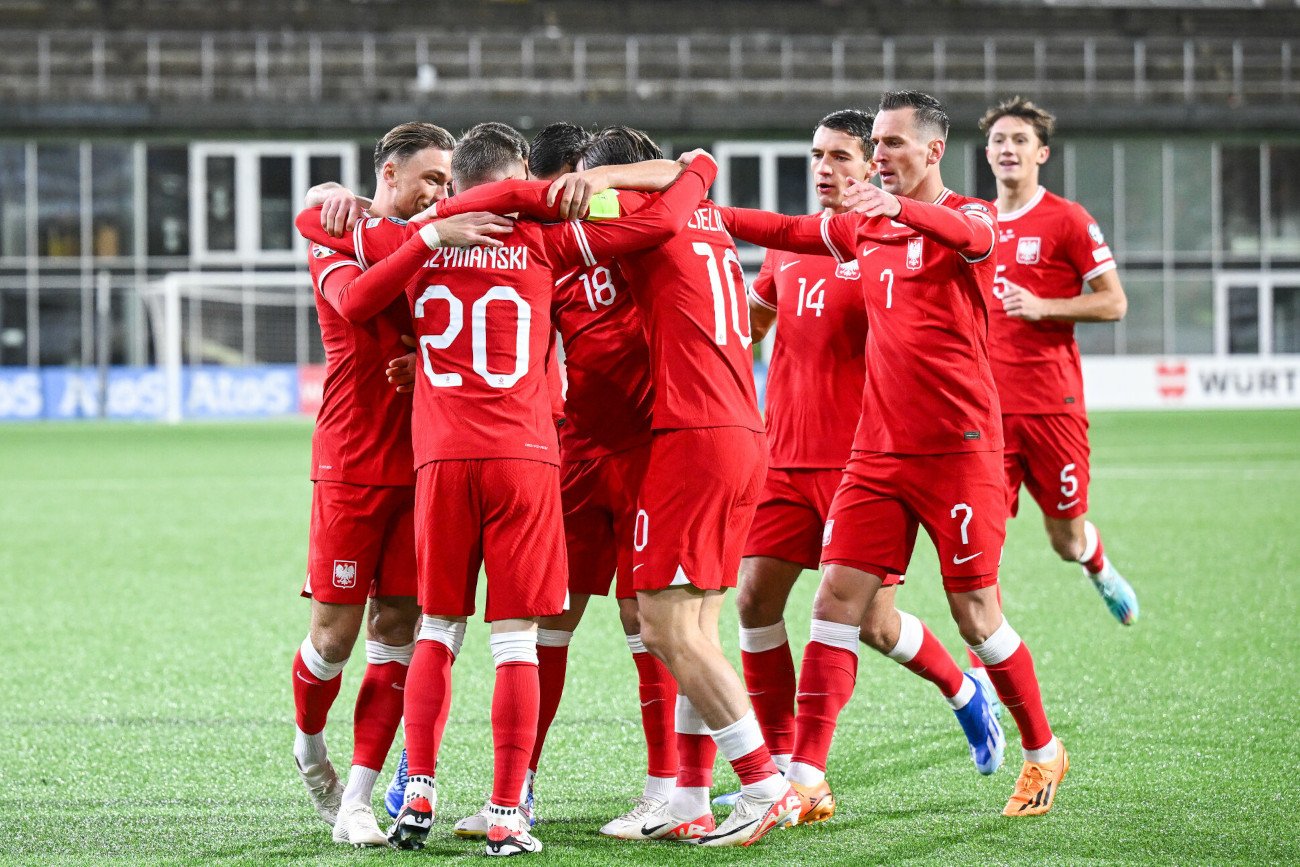 Reprezentacja ciągle na Wyspach Owczych. Piłkarze nie mogą wrócić do Polski