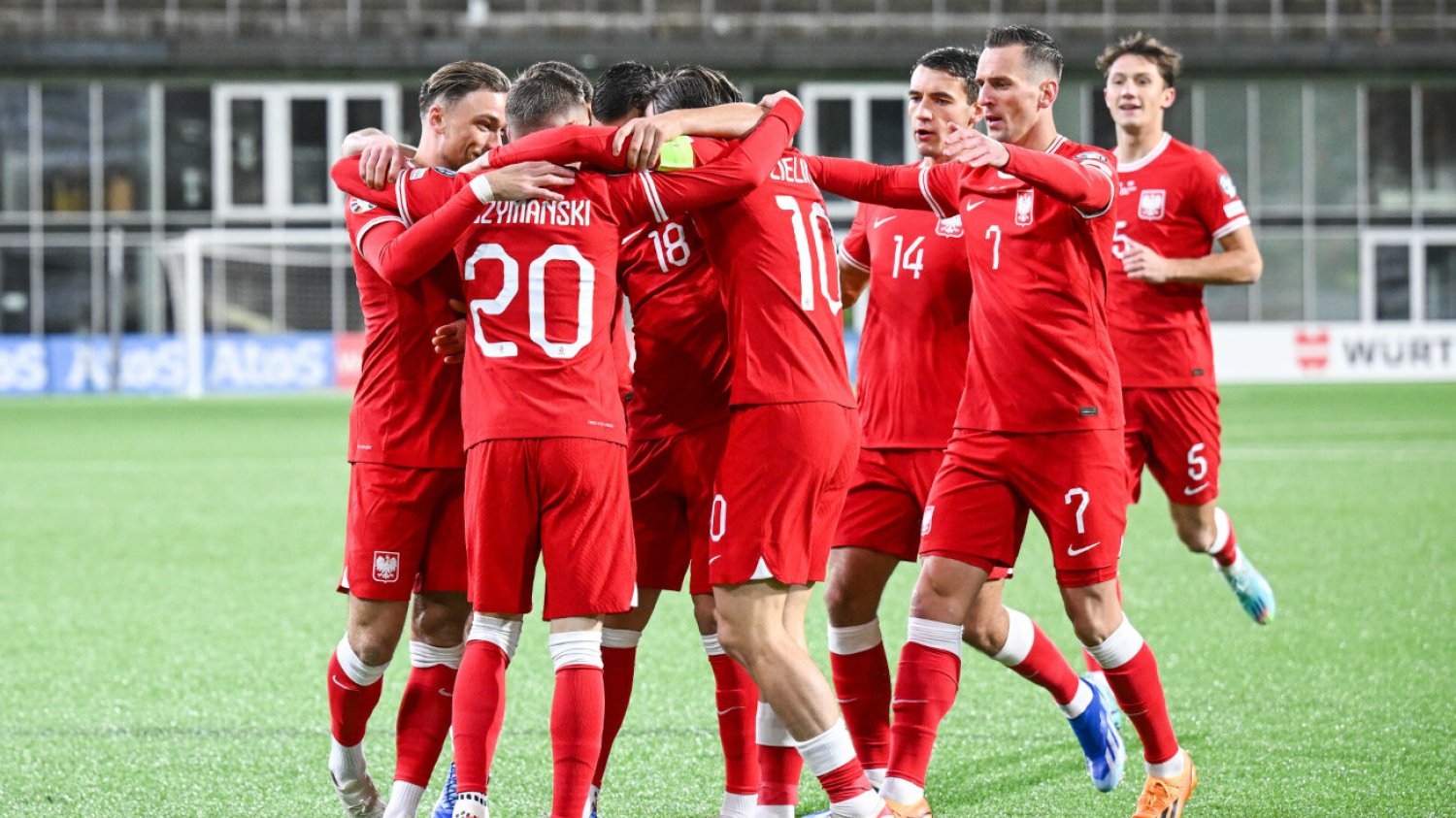 Reprezentacja ciągle na Wyspach Owczych. Piłkarze nie mogą wrócić do Polski