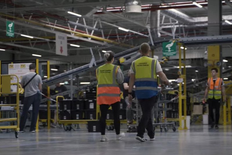 Pracownicy Amazona zdradzają, jak znaleźli się w tej firmie.