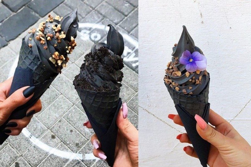 Te czarne lody nie tylko wyglądają oryginalnie, ale mają również właściwości prozdrowotne