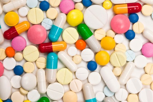 Podczas gdy stosunkowo najłatwiej ochronić lek przed światłem, zniwelować jego wpływ dzięki nieprzejrzystemu opakowaniu, to najtrudniej jest zabezpieczyć go przed temperaturą