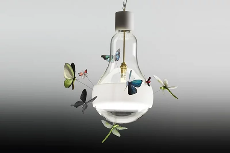 Projekt lampy Johnny B. Butterfly autorstwa Grahama Owena dla marki Ingo Maurer