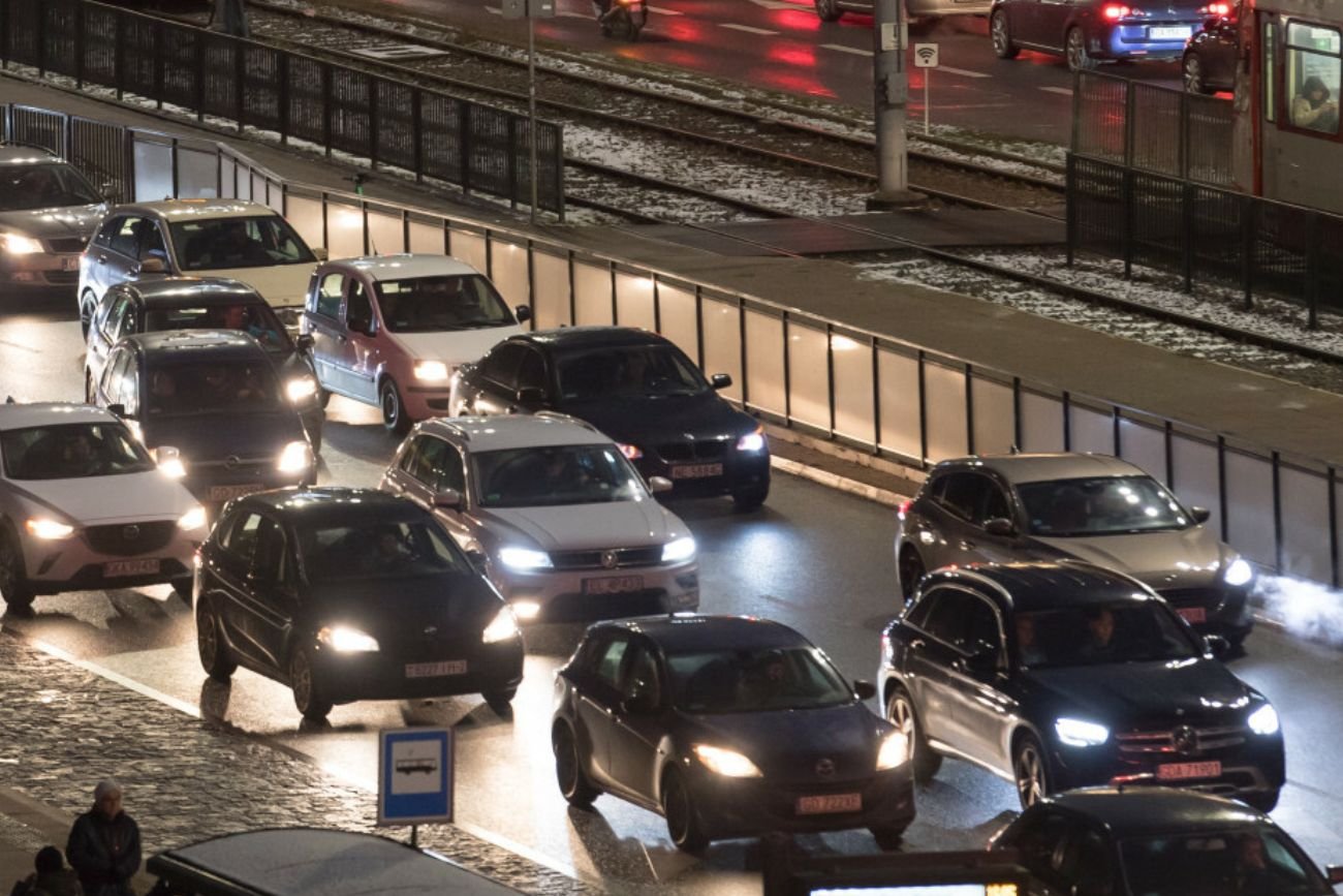 Paraliż Galerii Młociny. Kierowcy utknęli na parkingu. Galeria Młociny sparaliżowana. Klienci nie mogli wyjechać z parkingu przez cztery godziny,