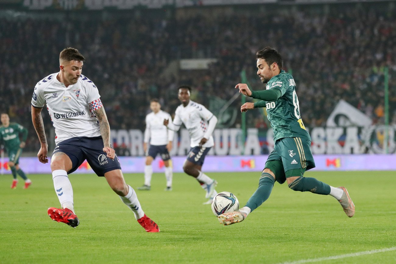 Klasyk polskiej ligi pomiędzy Górnikiem Zabrze a Legią Warszawa nie zawiódł. Kibice oglądali ciekawe spotkanie.