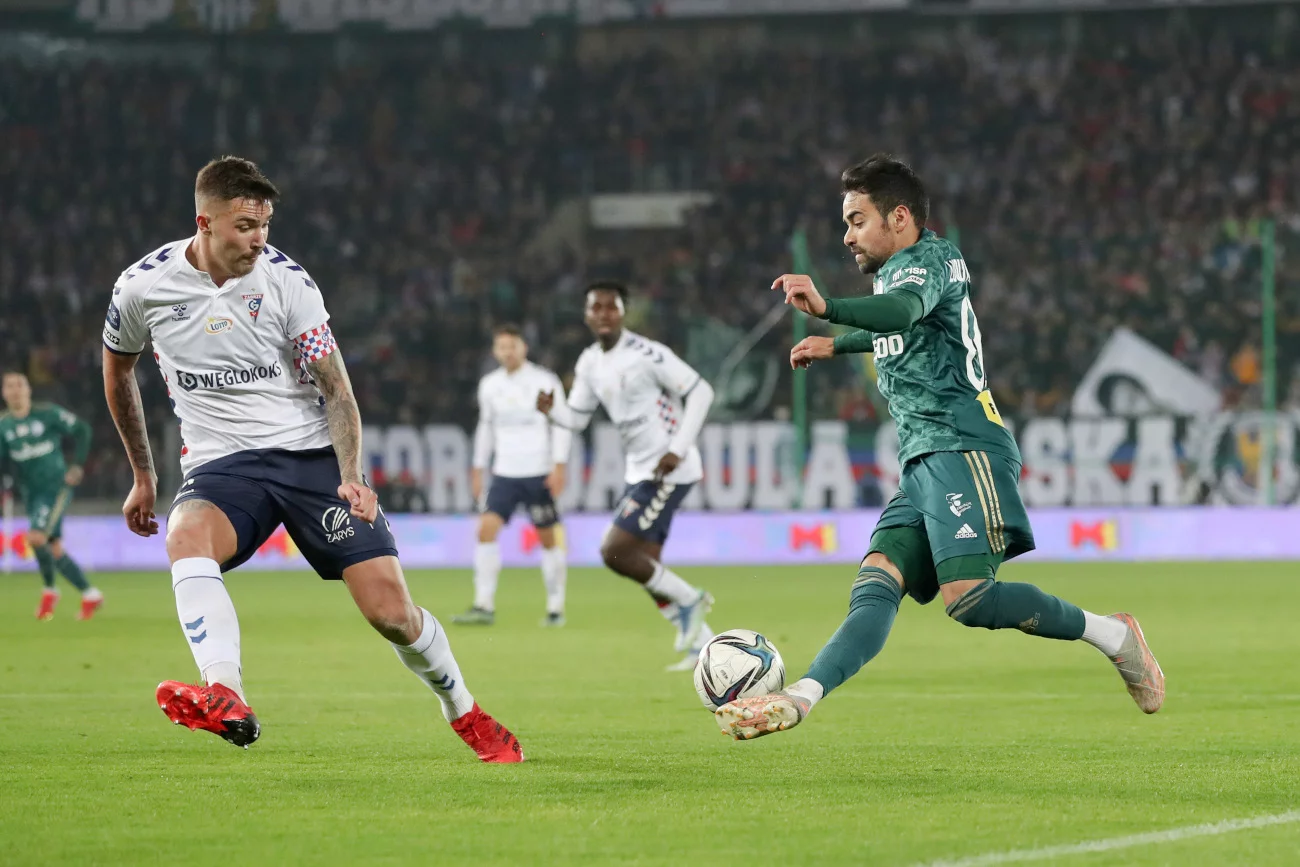 Klasyk polskiej ligi pomiędzy Górnikiem Zabrze a Legią Warszawa nie zawiódł. Kibice oglądali ciekawe spotkanie.