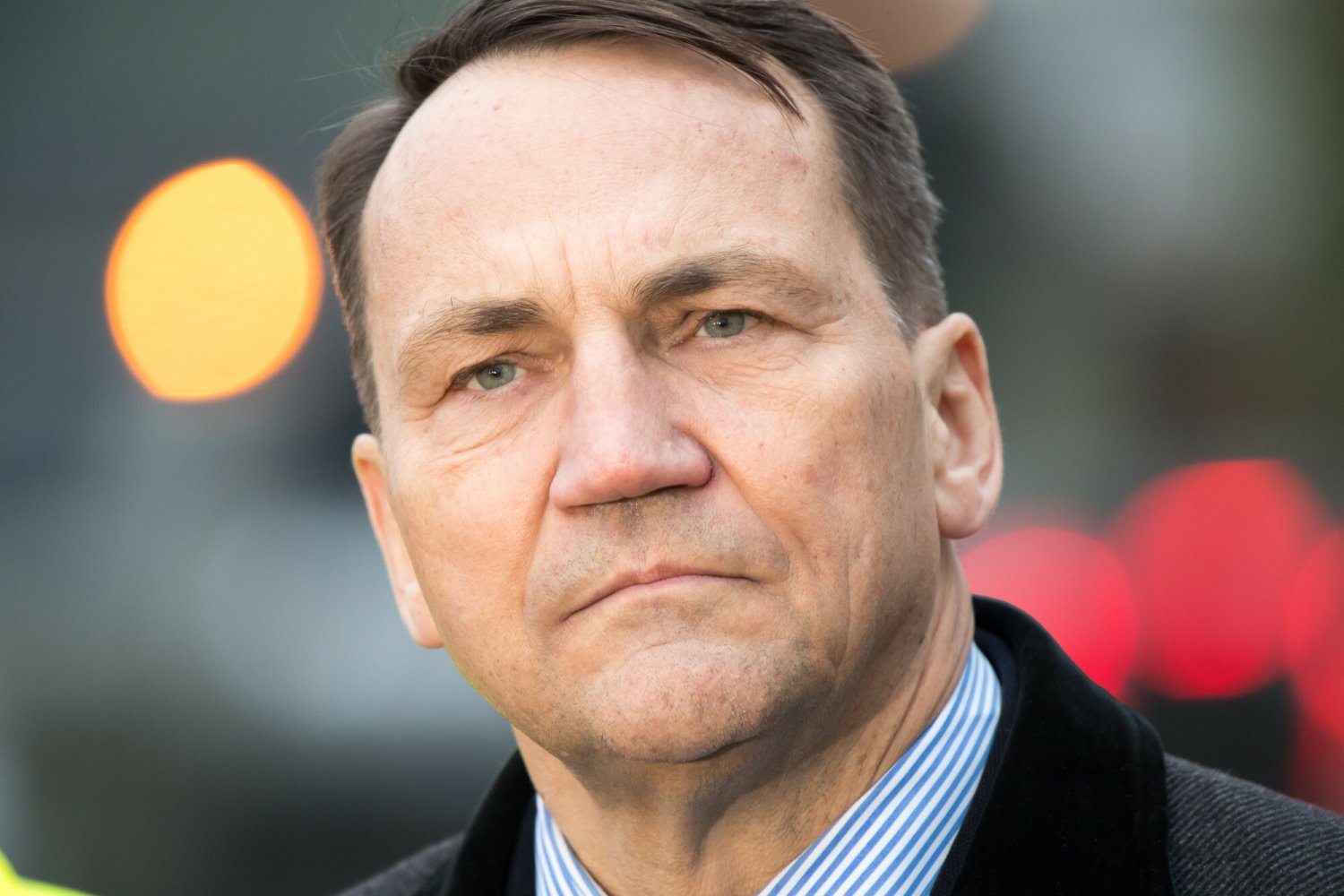 Skandal na antenie TVN24. Sikorski wychodzi bez słowa po pytaniu Olejnik.