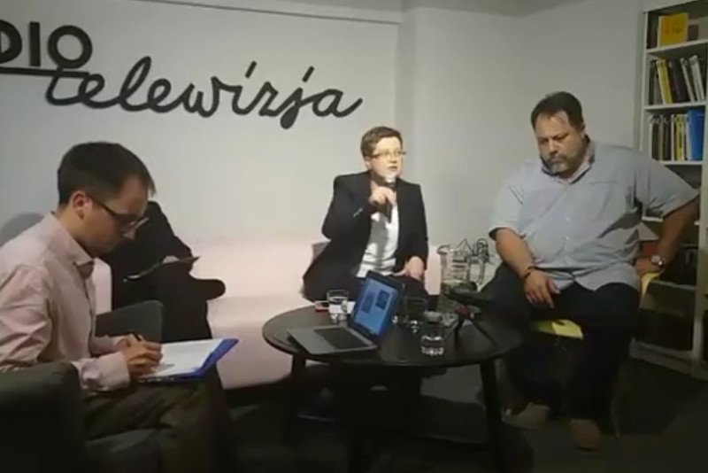 Tak wyglądało pierwsze spotkanie. Przy mikrofonie Katarzyna Lubnauer.