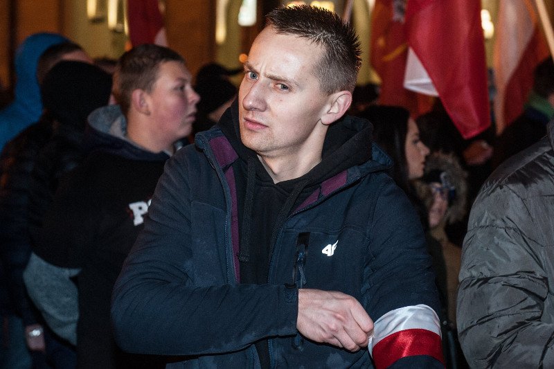 We Wrocławiu znalazły się osoby, które dosłownie potraktowały słowa Jacka Międlara, byłego księdza z tamtejszej parafii. Chcieli zrzucić Hindusa do tunelu.