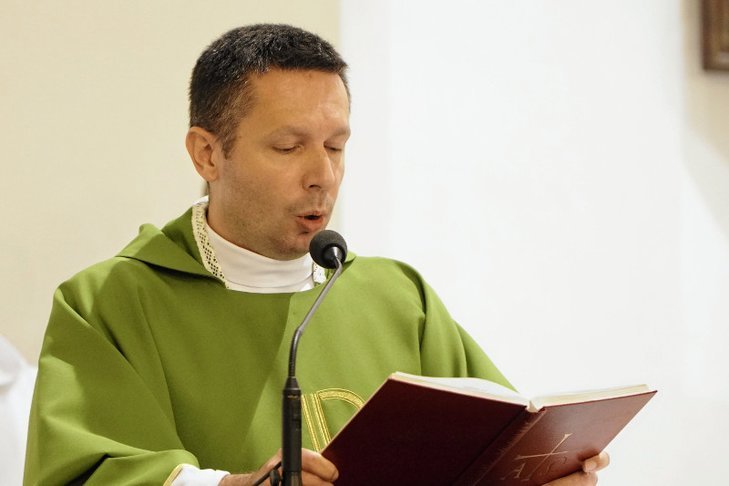 Ks. Daniel Wachowiak z archidiecezji poznańskiej już bez zakazu wypowiedzi.