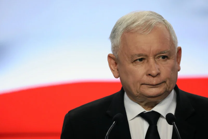 W najnowszym sondażu "Rzeczpospolitej" Prawo i Sprawiedliwość zanotowało wyraźny spadek poparcia.