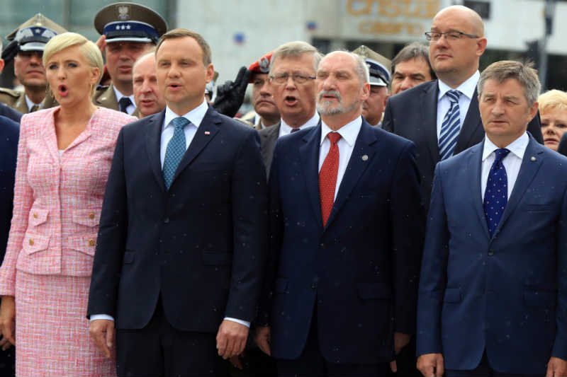 Senator PiS Jan Żaryn chce, by światowi przywódcy pokłonili się Polsce na 100. rocznicę Bitwy Warszawskiej.