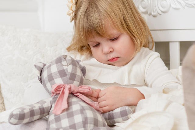 Portugalia zezwala na adopcję dzieci przez pary homoseksualne.