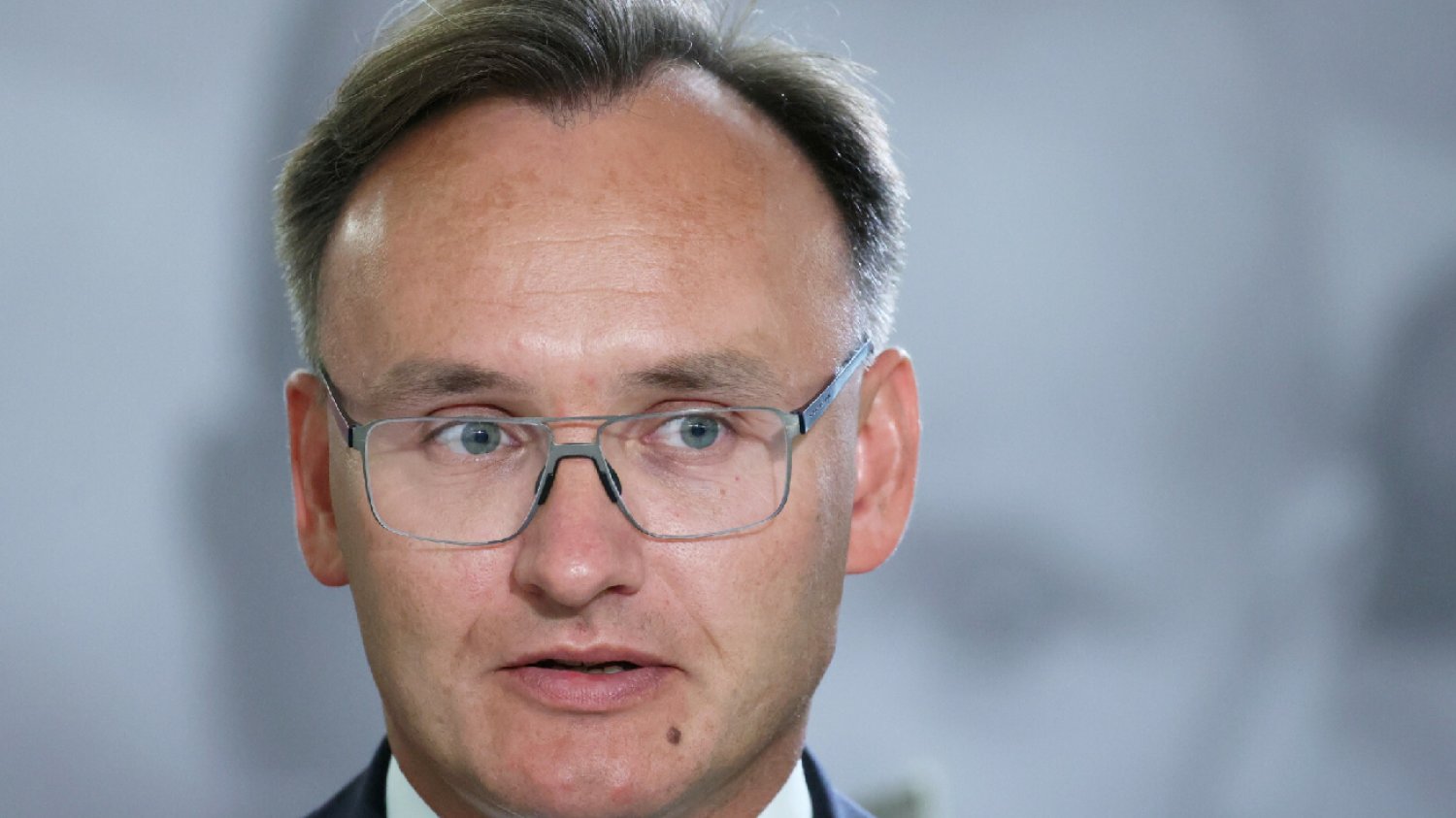 Mikołaj Pawlak powraca. "Lewaki, platfusy, płaczki od Szymusia".