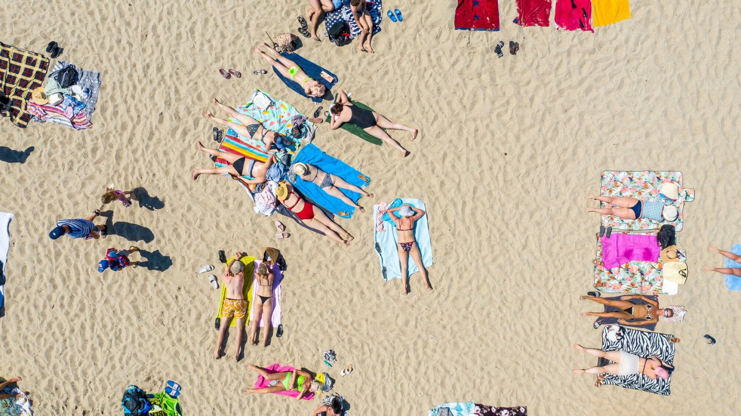Dlaczego na polskiej plaży wciąż nie można opalać się topless?