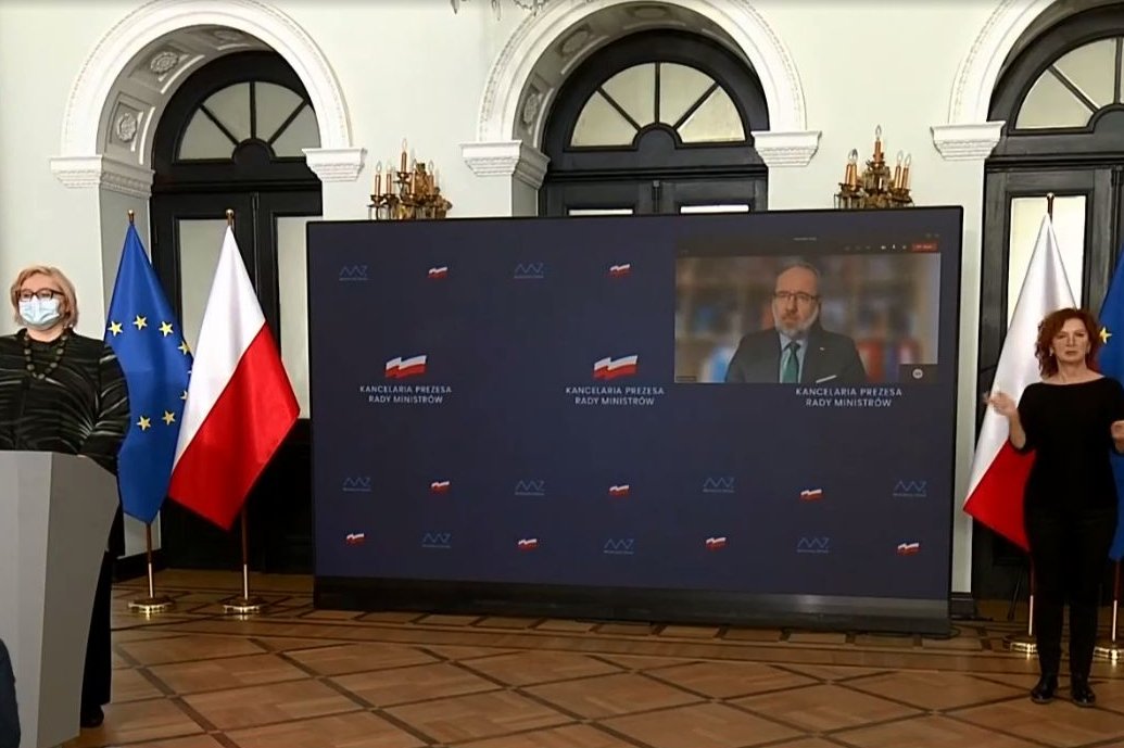 Adam Niedzielski przedstawił nowe obostrzenia na Warmii i Mazurach. Zapowiedział też koniec przyłbic jako środka ochronnego.