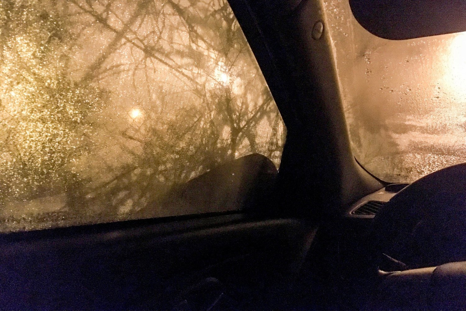 Jakie są sposoby na zaparowane szyby? Jest kilka metod