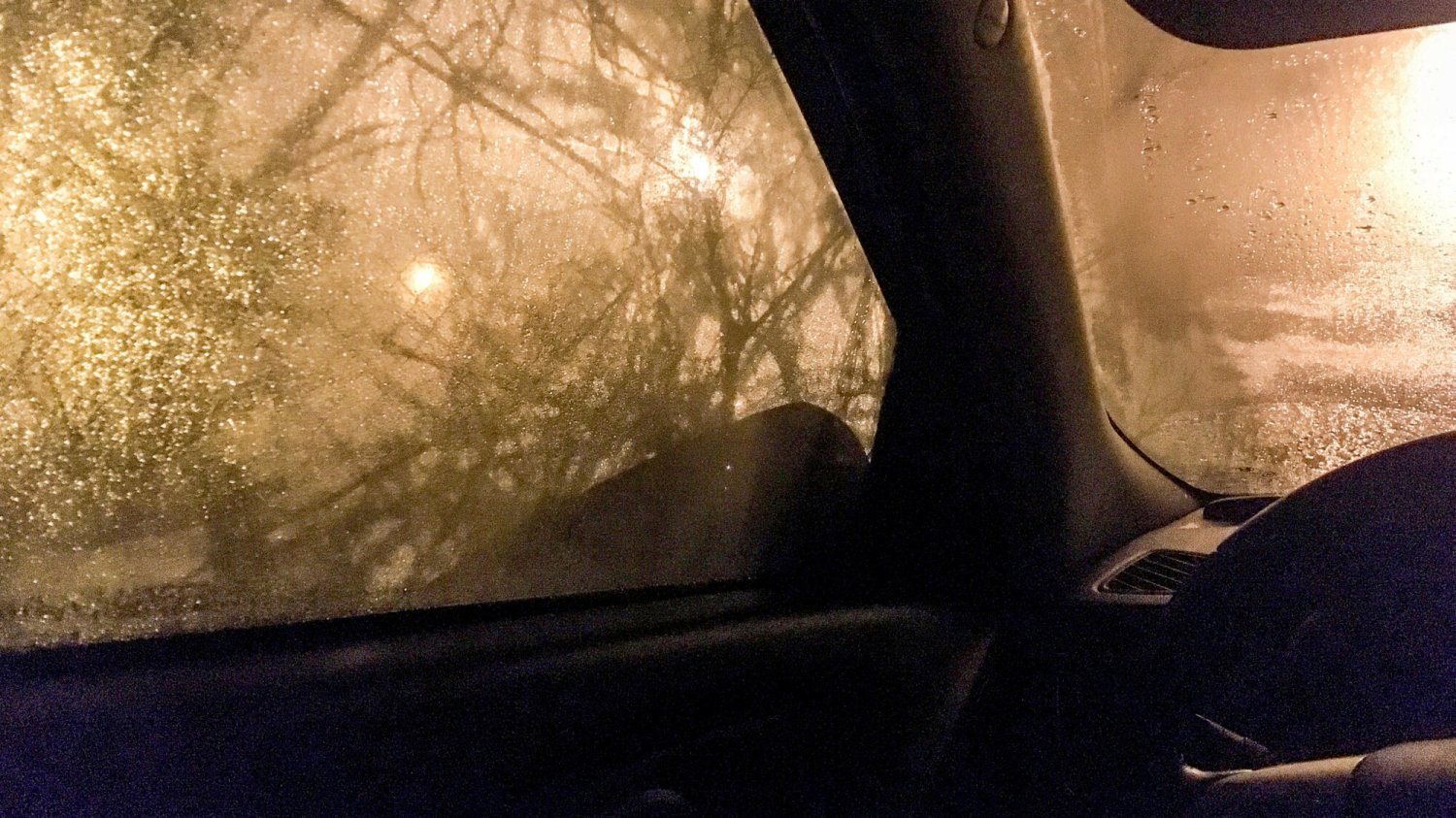 Jakie są sposoby na zaparowane szyby? Jest kilka metod