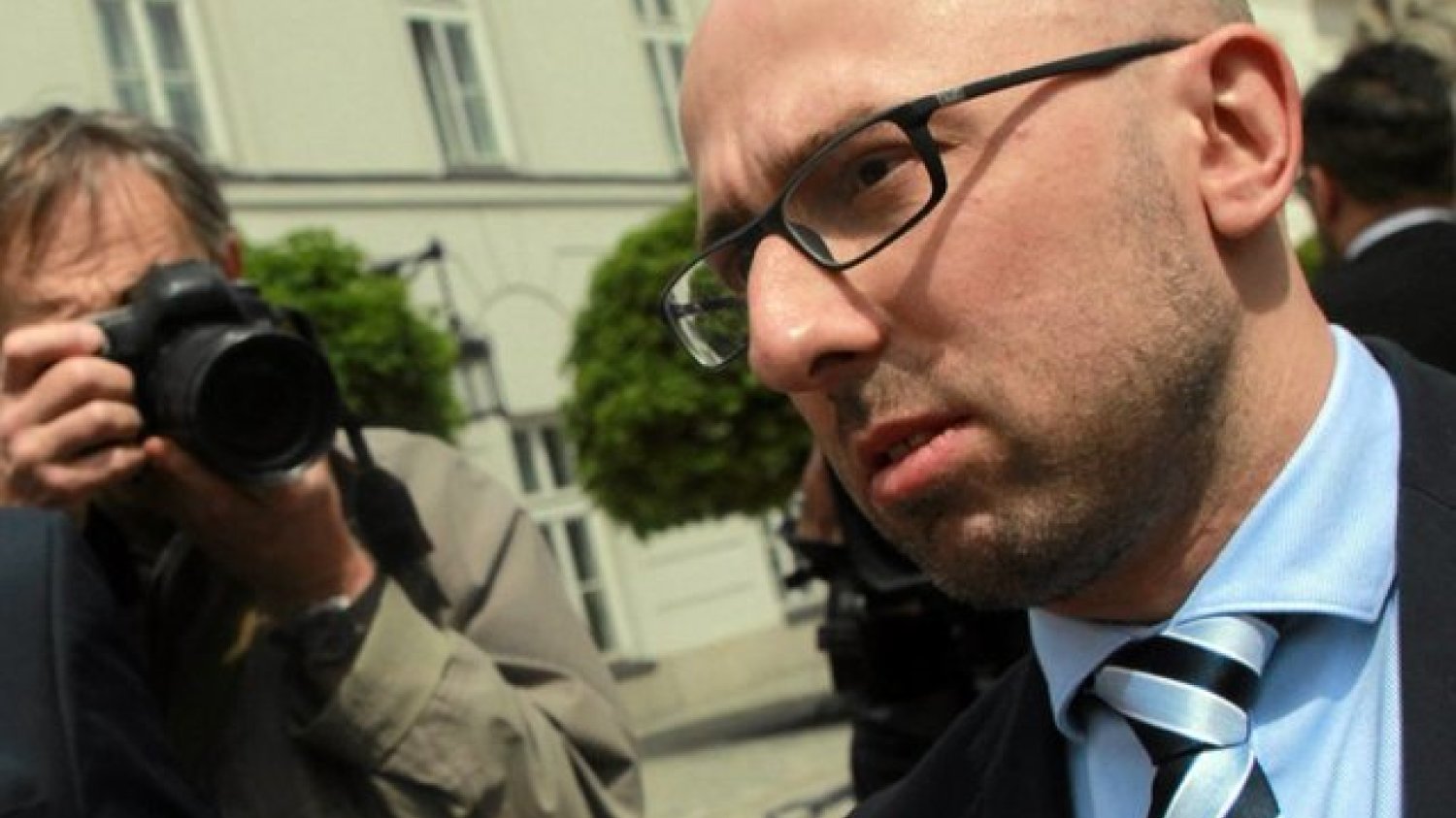 Krzysztof Łapiński wyjaśnił dziś, dlaczego sędziowie muszą iść na emeryturę, a posłowie nie.