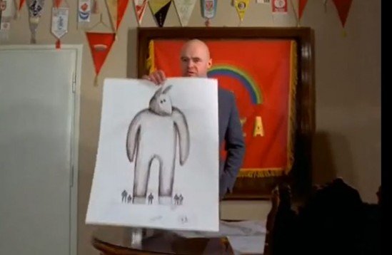 Kadr z filmu "Miś", reż. Stanisław Bareja.