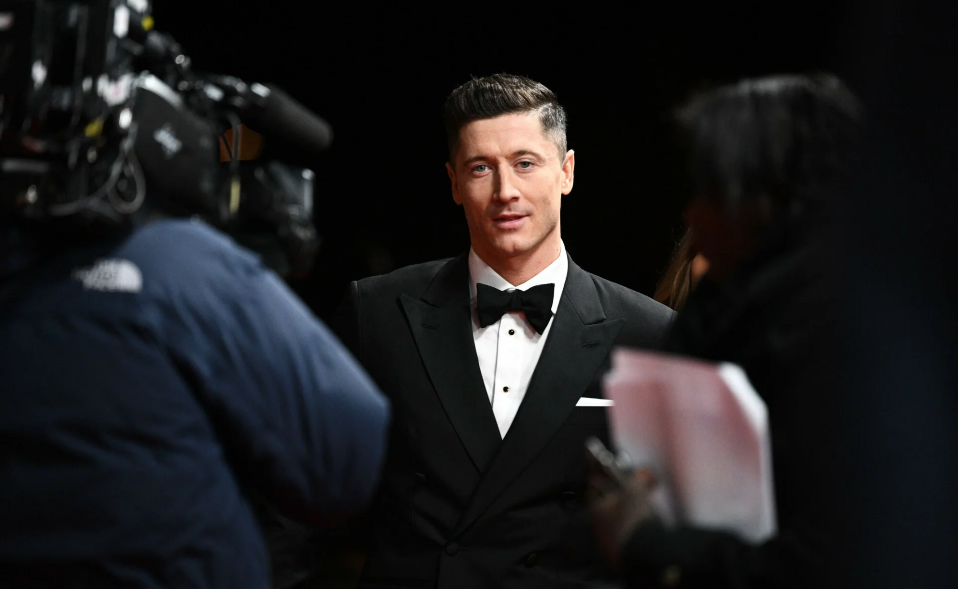 Robert Lewandowski już na pewno znajdzie się w najlepszej trójce Złotej Piłki. Ale czy wygra plebiscyt?