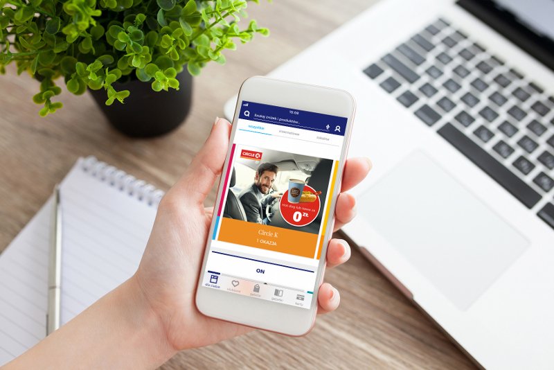 Goodie to bezpłatna aplikacja mobilna oraz strona internetowa, w której znajdziemy kupony, zniżki, promocje, wyprzedaże oraz kody rabatowe. Od 25 czerwca do 25 lipca można dzięki niej otrzymać darmowy poczęstunek: hot-doga i kawę stacjach paliw Circle K