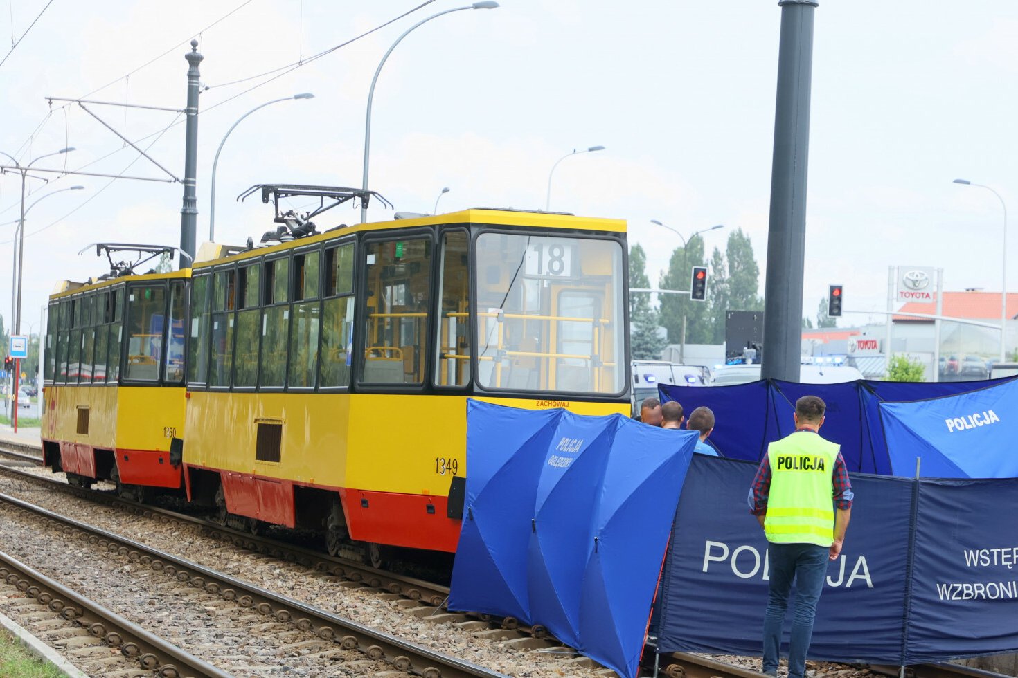 Wypadek tramwaju w Warszawie. Nadal nie można przesłuchać motorniczego.