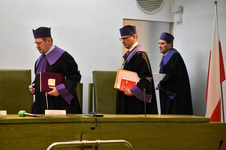 Sąd Najwyższy uniewinnił dziś Mirosława Topyłę. Sędzia był wcześniej skazany za kradzież banknotu 50 zł.
