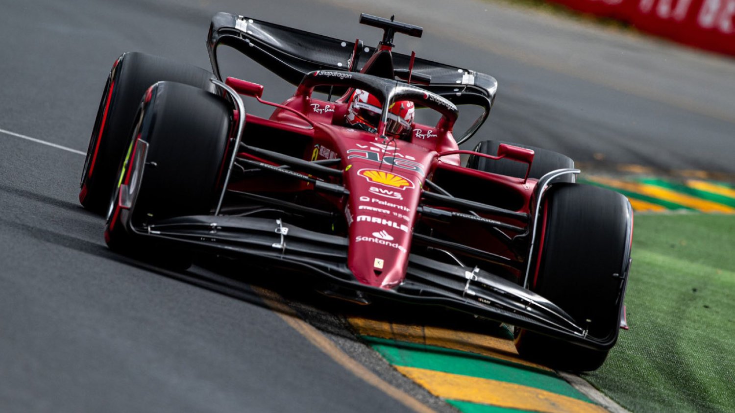 Charles Leclerc z Ferrari był najszybszy podczas sobotnich kwalifikacji do Grand Prix Australii w Formule 1.