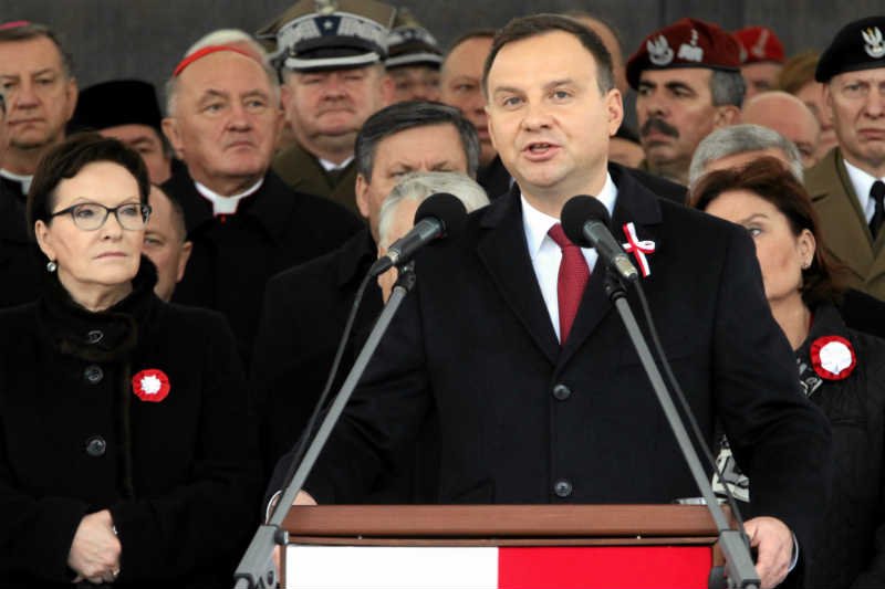 Otoczenie Andrzeja Dudy znowu sprawiło prezydentowi kłopoty.