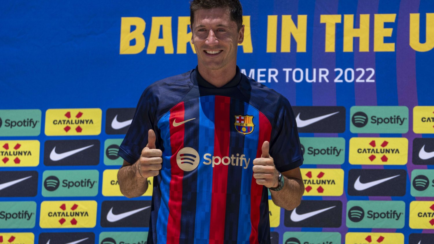 FC Barcelona znów to zrobiła. Prezentacja Roberta Lewandowskiego przesunięta