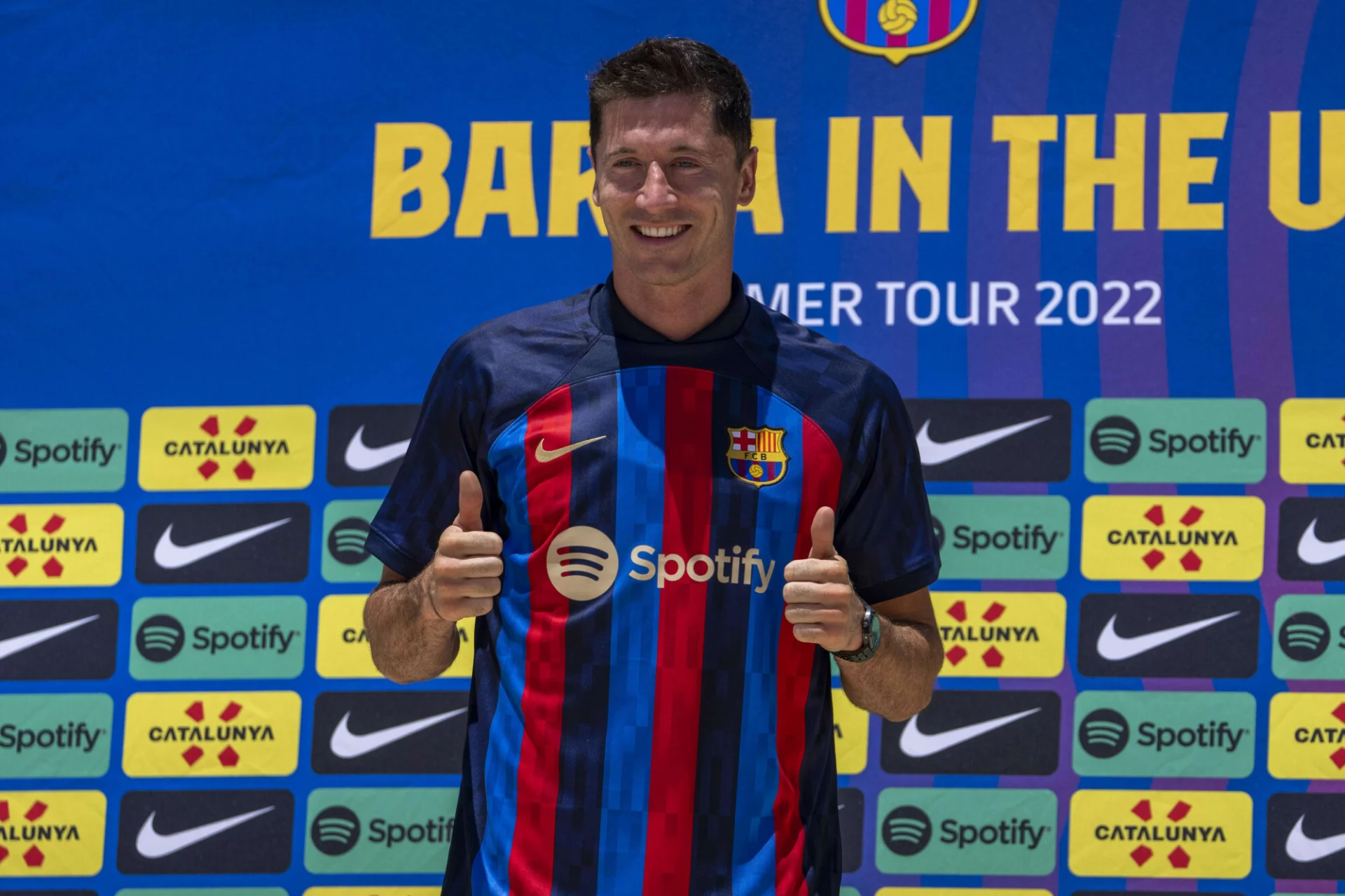 FC Barcelona znów to zrobiła. Prezentacja Roberta Lewandowskiego przesunięta