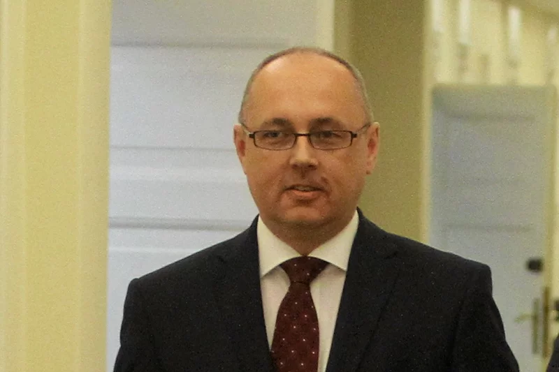 Czy Generał Nosek zdekonspirował swojego funkcjonariusza?