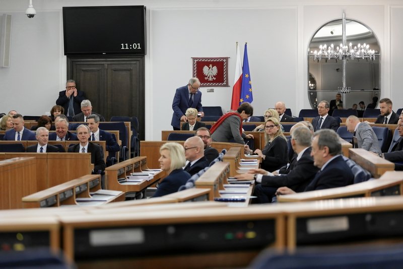 Senat głosował ws. przygotowań do walki z koronawirusem.