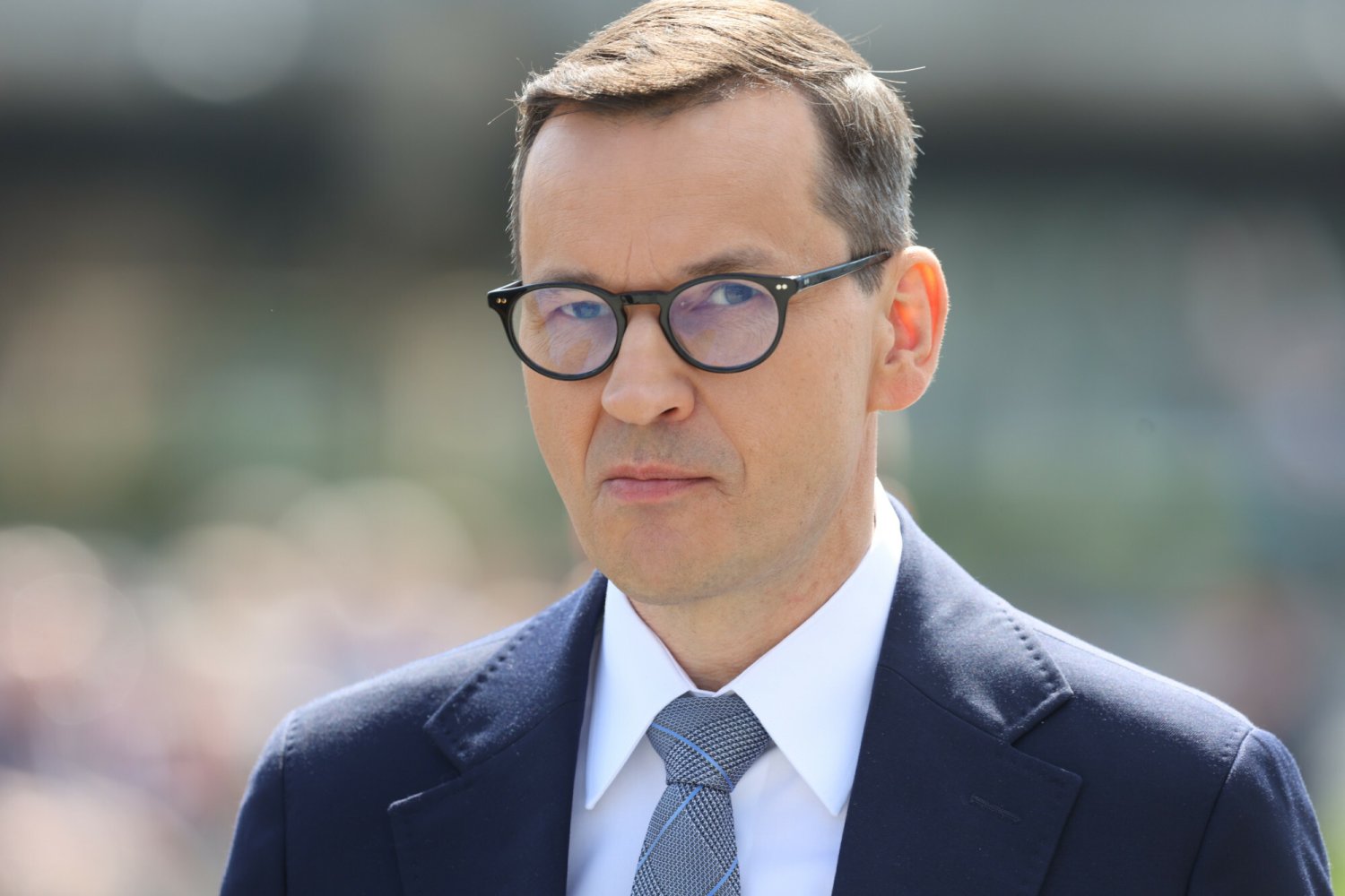 Mateusz Morawiecki uderzył memem w Tuska po słowach Manfreda Webera.