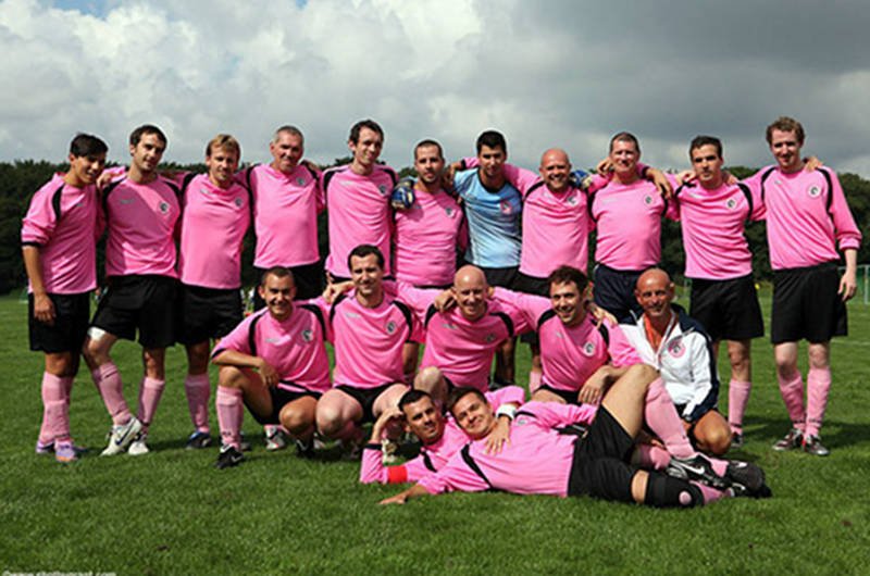 Członkowie "The Justin Campaign" - kampanii przeciwko homofobii w piłce nożnej