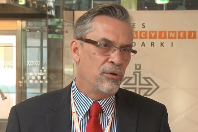 Jacek Żakowski uważa, że politycy nie powinni ukrywać prób dotowania Świątyni Opatrzności Bożej, tylko oficjalnie wesprzeć jej budowę