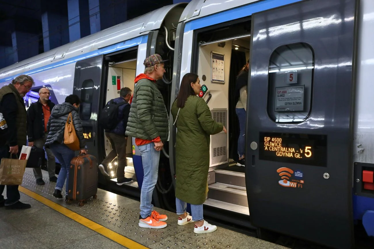 Pociąg Pendolino należący do PKP Intercity Pendolino pojedzie z Gdyni aż do Zakopanego