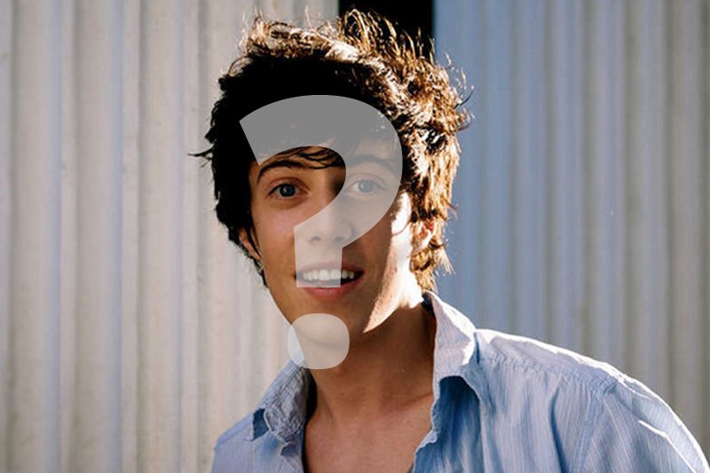 Piotr Kaszubski, młody i przystojny biznesmen, założyciel Estinity, która zajmuje się medycyną estetyczną. Czy Kaszubski okaże się genialnym chwytem marketingowym?