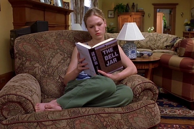 Lista książek, które powinna przeczytać każda kobieta.