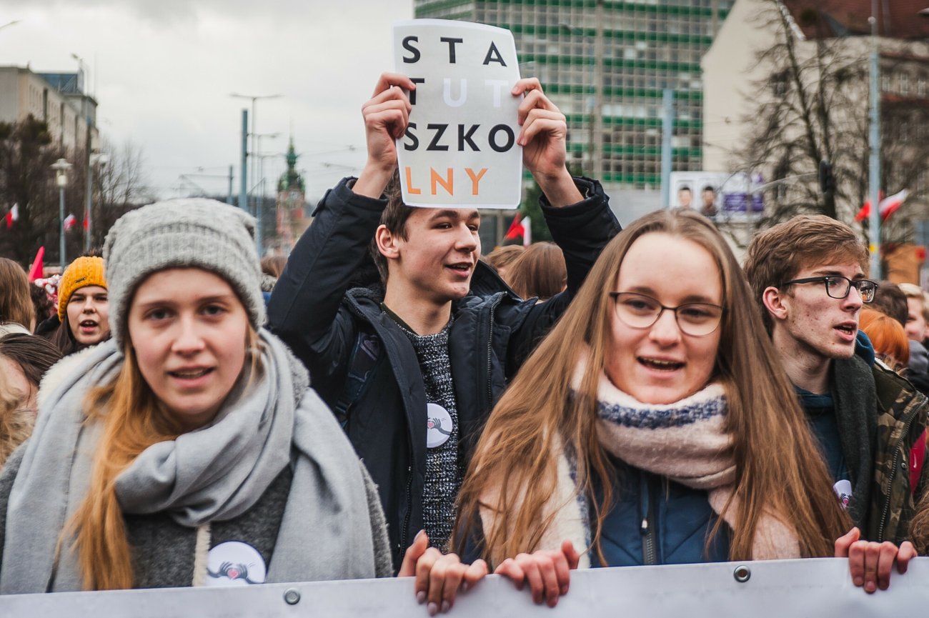 Młodzieżowe Słowo Roku 2021. Finałowa dwudziestka.