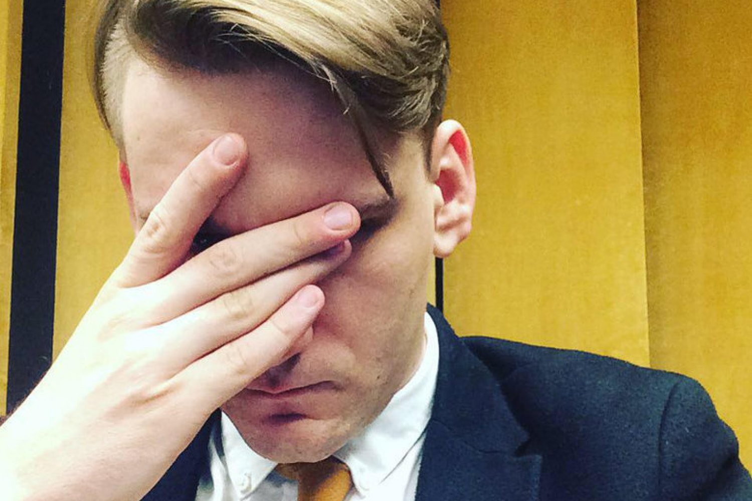 Publicysta Jakub Dymek miał otrzymać maila,  w którym szantażowano go, że może zostać polską twarzą akcji #metoo.