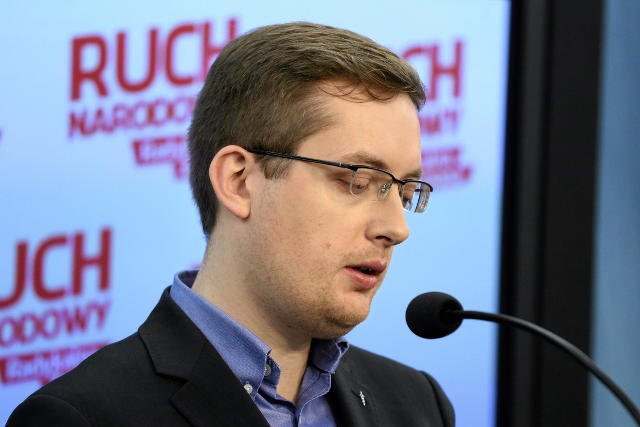 Winnicki nie zrzeknie się mandatu