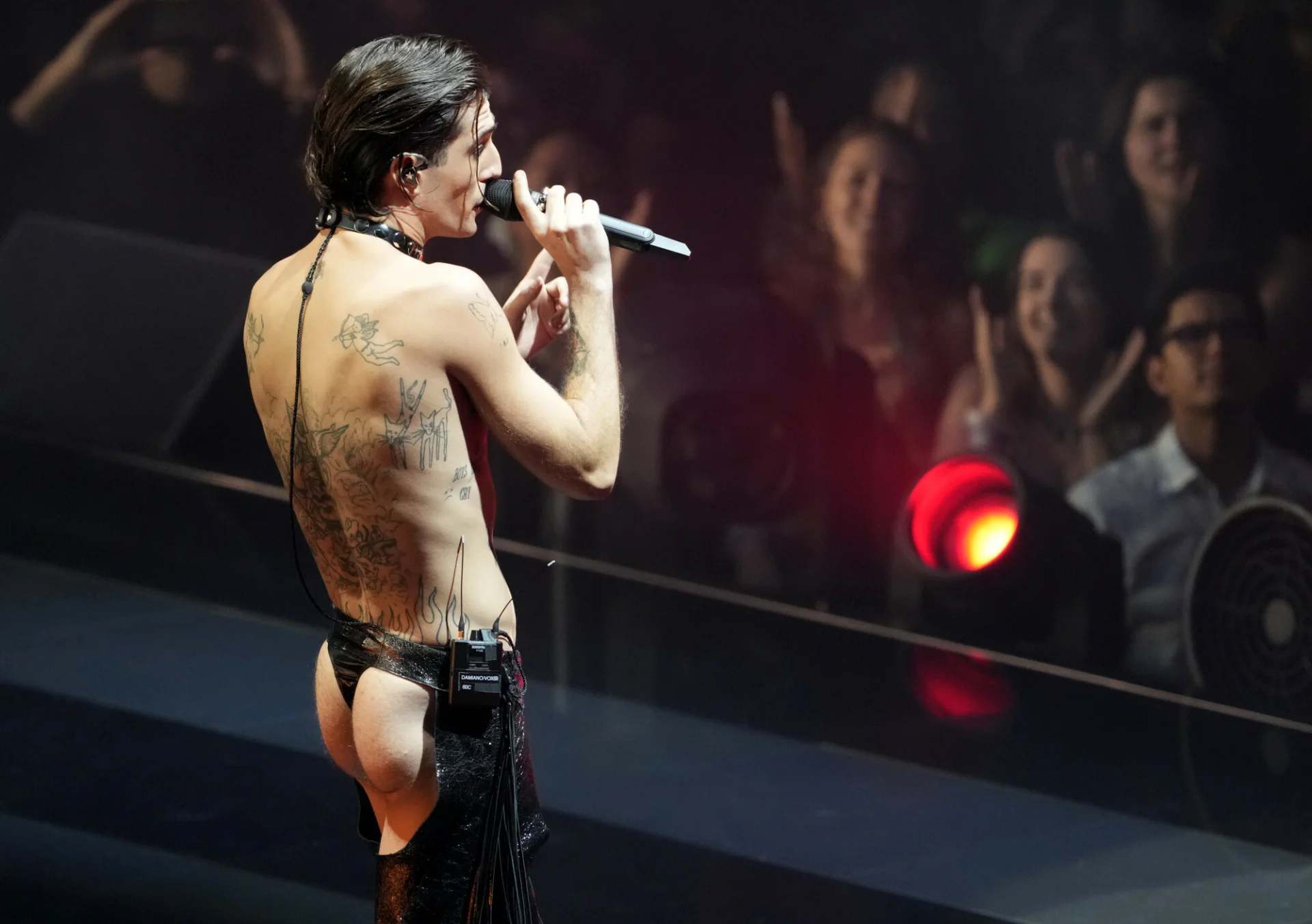 maneskin mtv cenzura Måneskin mtv cenzura naga pierś Victorii De Angelis