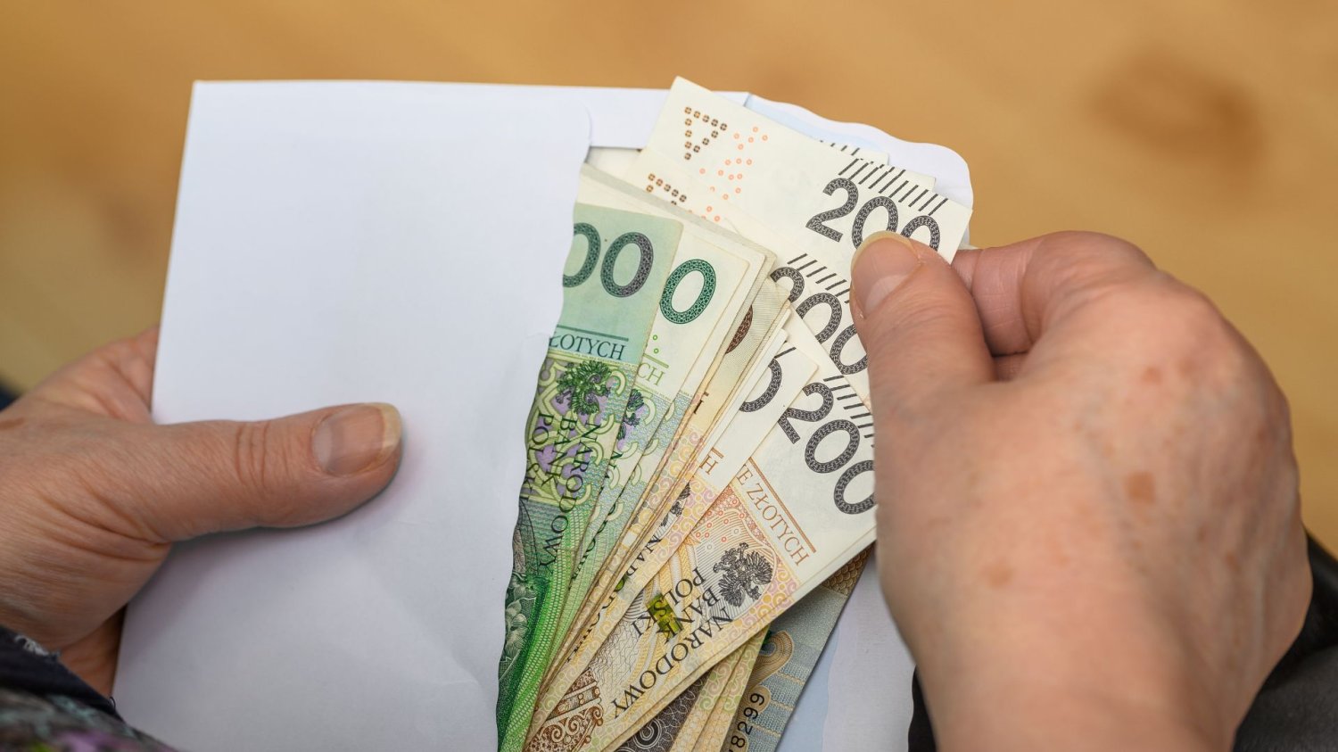 Dodatkowe pieniądze dla seniorów.